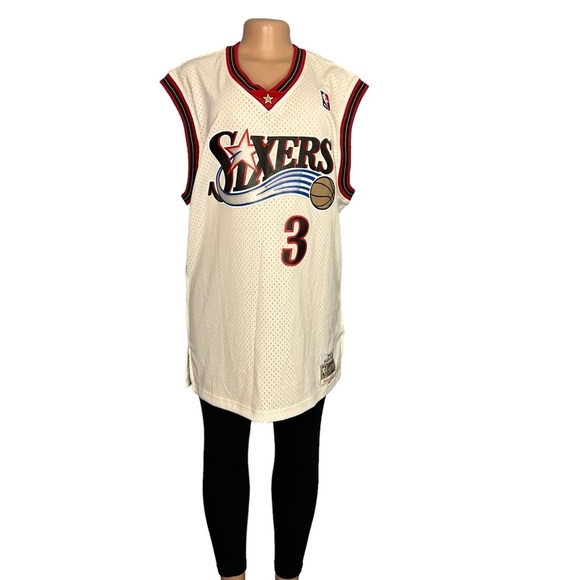 Mitchell & Ness Allen Iverson 76ers 2000-01 Swingman Stitched Jersey - Picture 3 of 11